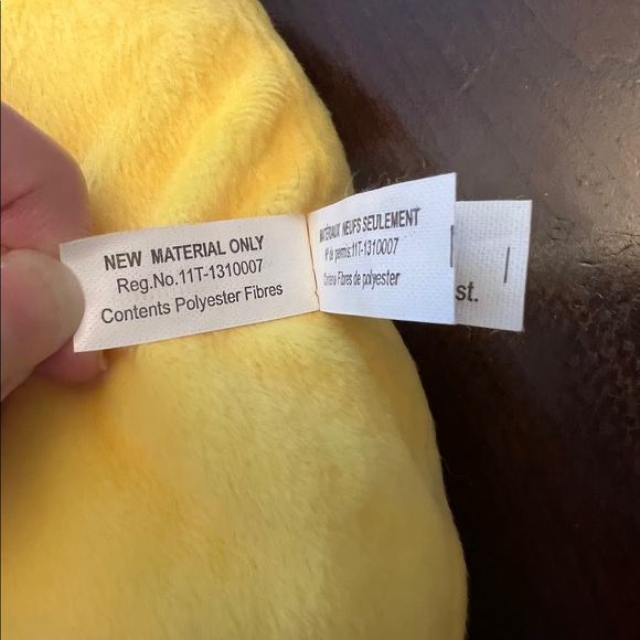 Toy Factory Face Throwing a Kiss Emoji - Picture 2 of 5